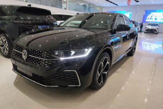 大众 帕萨特 2026款 出众款 380TSI 星空龙腾版