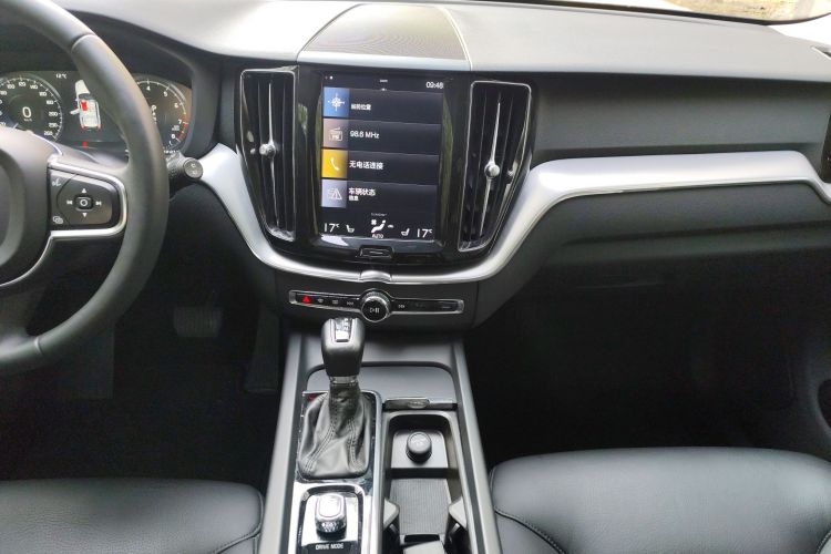 沃尔沃XC60 2019款 T5 四驱智远版 国VI中控内饰16