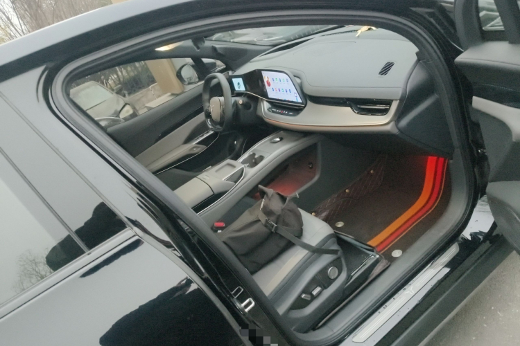 红旗天工08 2025款 605 Max后驱版局部细节9005