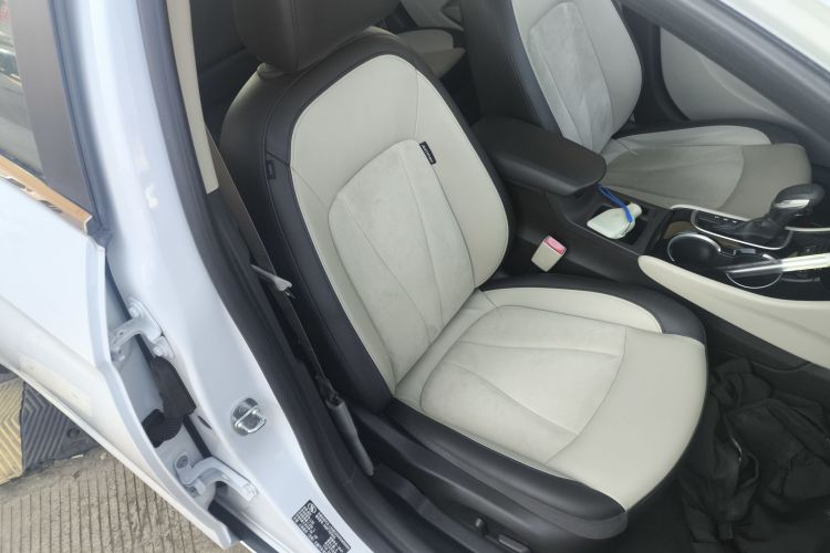 别克 威朗 2015款 三厢 15S 自动领先型局部细节41