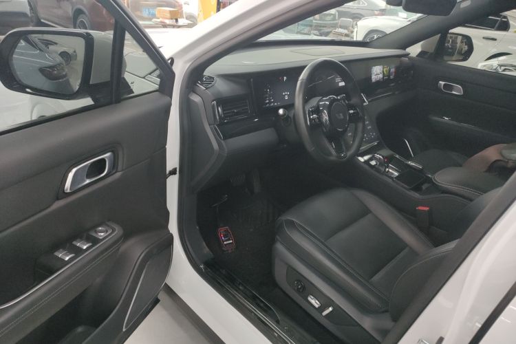 理想汽车 理想ONE 2021款 增程6座版中控内饰20