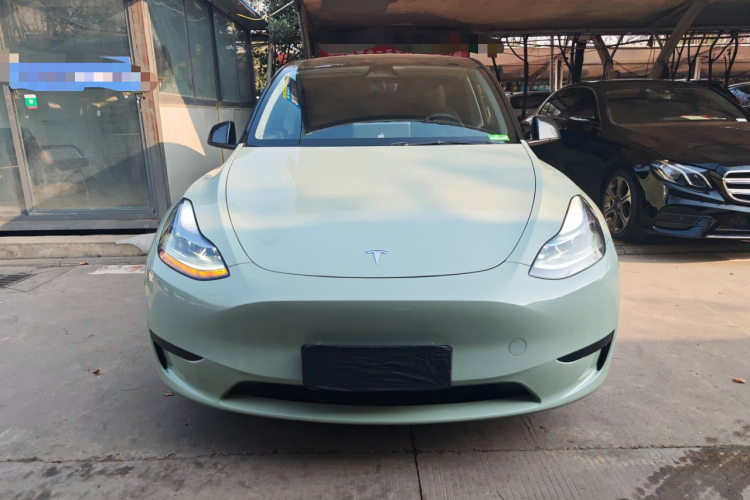 特斯拉 Model Y 2024款 后轮驱动版车身外观2