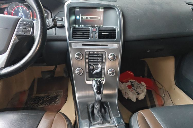 沃尔沃XC60 2016款 T5 AWD 智远版局部细节16