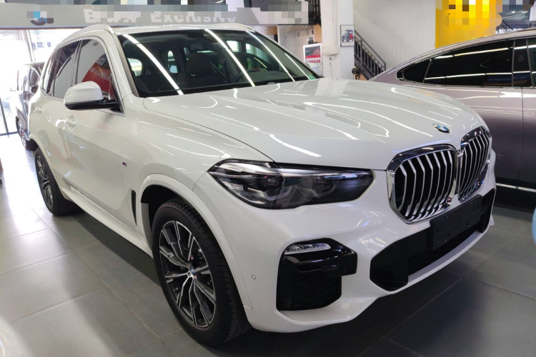 宝马X5(进口) 2021款 改款 xDrive30i M运动套装车身外观3