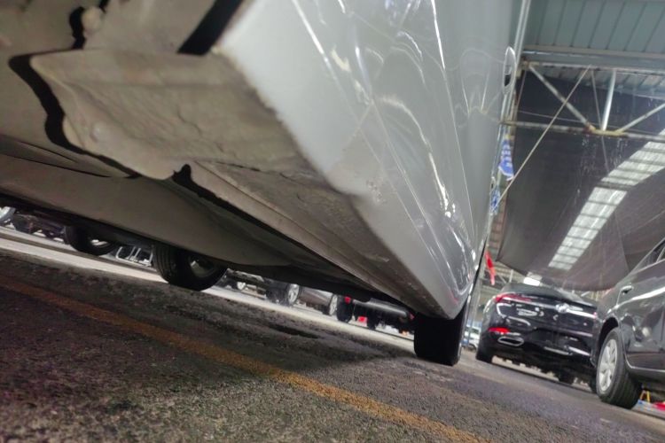 别克 英朗 2021款 改款 典范 1.5L 自动进取型机舱底盘30