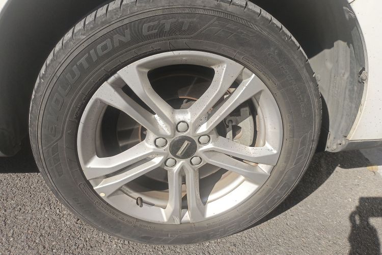 魏牌 VV5 2020款 1.5T 两驱颜先锋车身外观6007