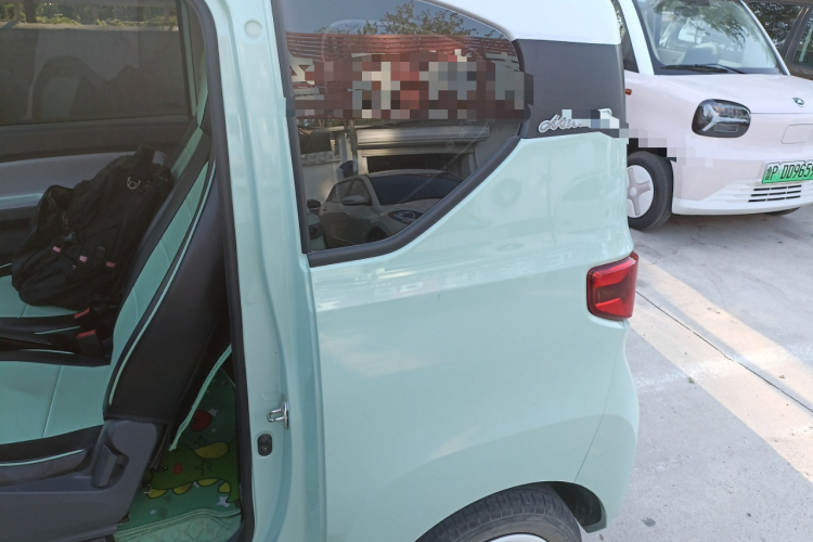 五菱汽车 宏光MINIEV 2021款 马卡龙时尚款 磷酸铁锂中控内饰7008