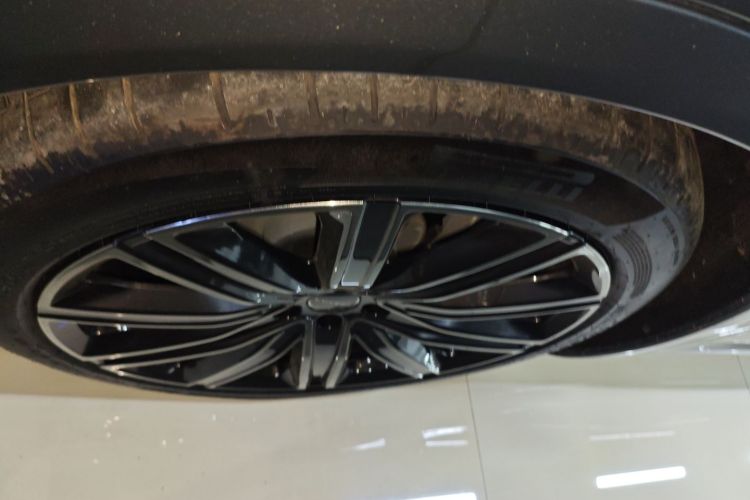 鸿蒙智行 智界R7 2024款 纯电 802km Max车身外观6007