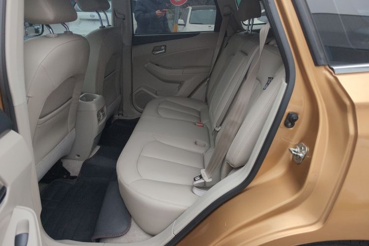 启辰T70 2015款 2.0L 手动睿享版中控内饰21