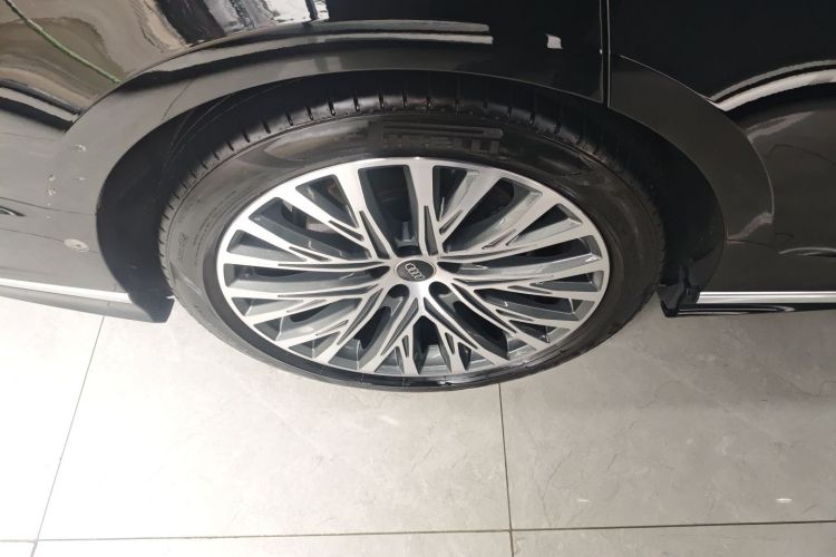 奥迪A8 2024款 A8L 50 TFSI quattro 臻选型车身外观6008