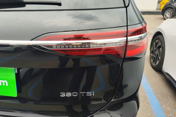 大众 威然 2024款 380TSI 尊贵版车身外观9