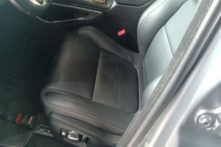 捷豹F-PACE 2021款 250PS R-Dynamic SE局部细节19