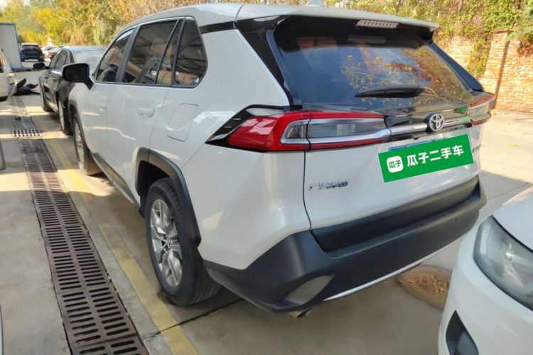 丰田 威兰达 2022款 2.0L CVT两驱豪华PLUS版车身外观6003