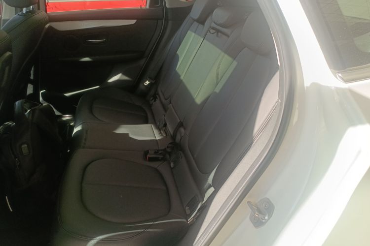 宝马2系旅行车 2016款 220i 领先型中控内饰21