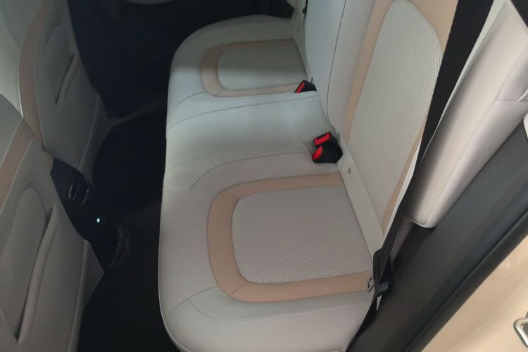 江淮钇为 钇为3 2023款 505km Air中控内饰21