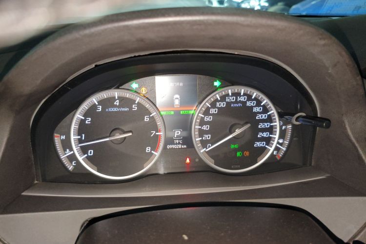 讴歌RDX(进口) 2016款 3.0L 四驱尊享版中控内饰14