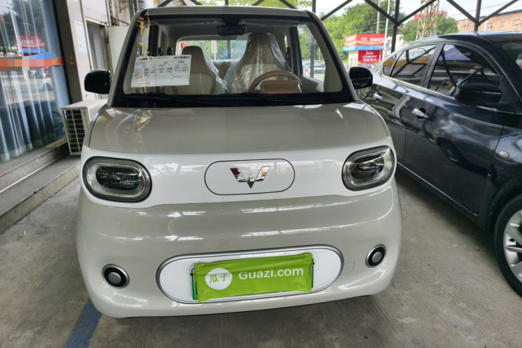 五菱汽车 宏光MINIEV 2024款 第三代 215km 青春版车身外观2