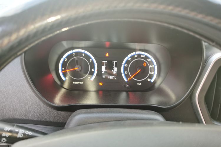 长安凯程 长安睿行M60 2023款 1.5L GDI舒适型客车6/7座中控内饰14