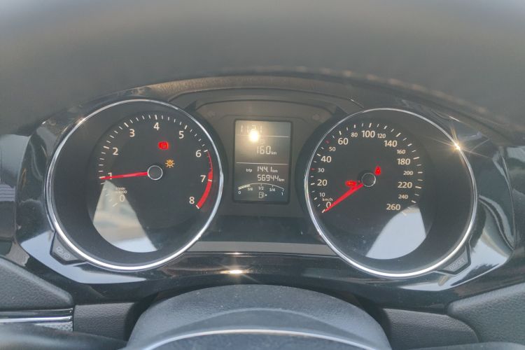 大众 速腾 2015款 1.6L 手动舒适型中控内饰14