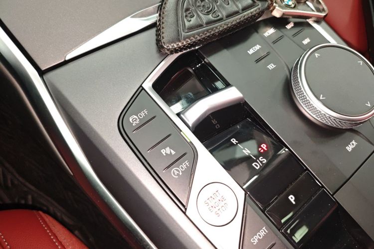 宝马3系 2025款 325i M运动套装局部细节18