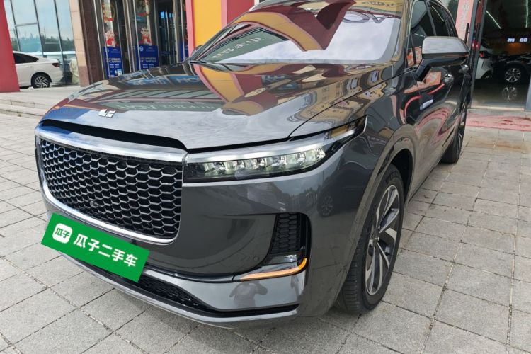 理想汽车 理想ONE 2021款 增程6座版车身外观1