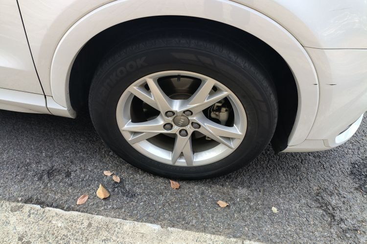 奥迪Q3 2018款 30周年年型 35 TFSI 时尚型车身外观10