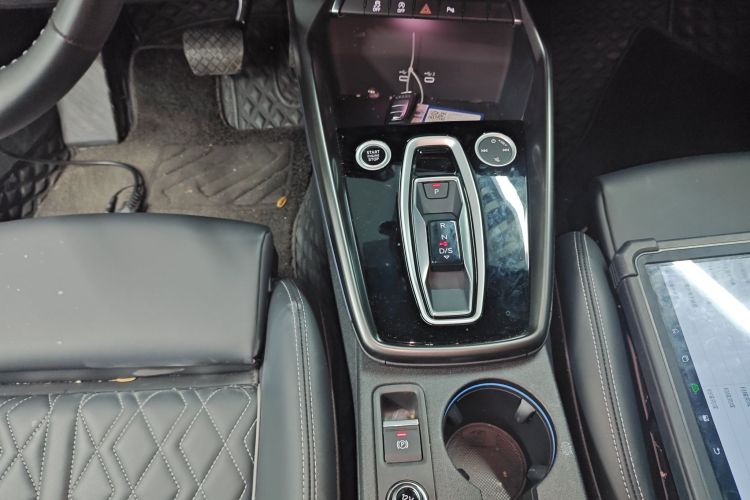 奥迪A3 2025款 Sportback 35TFSI 飞驰尊享型中控内饰18