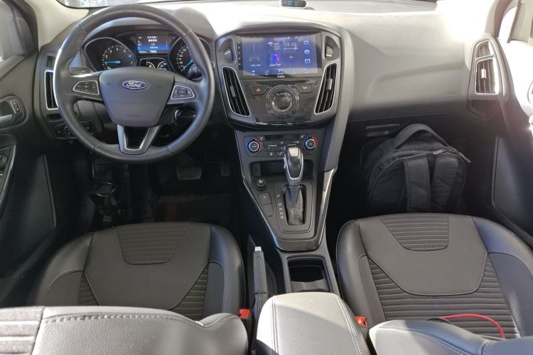 福特 福克斯 2015款 三厢 EcoBoost 180 自动精英型中控内饰12