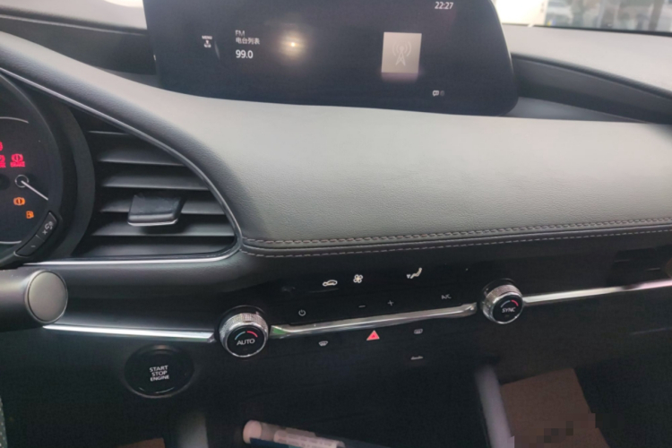 马自达3 昂克赛拉 2020款 2.0L 自动质雅版中控内饰16