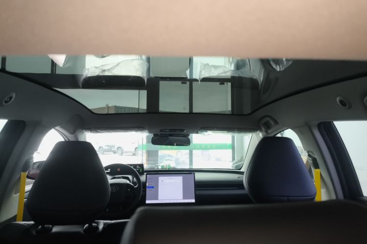 丰田bZ5 2025款 550 PRO智行版中控内饰22