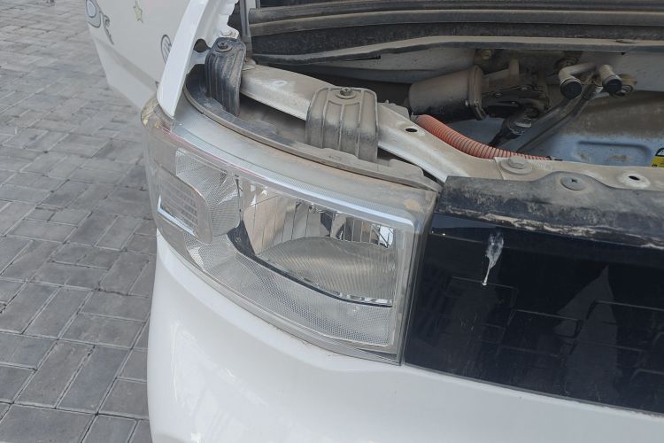 五菱汽车 宏光MINIEV 2020款 自在款 磷酸铁锂车身外观6006