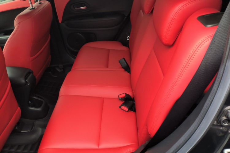 本田 缤智 2018款 1.5L CVT两驱科技精英型中控内饰7004