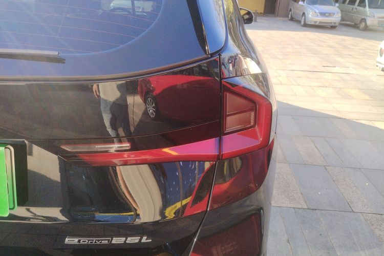 宝马iX1 2023款 eDrive25L X设计套装车身外观6006