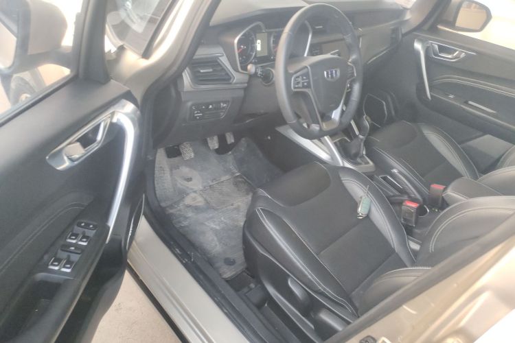 吉利汽车 远景X3 2017款 1.5L 手动尊贵型中控内饰7003