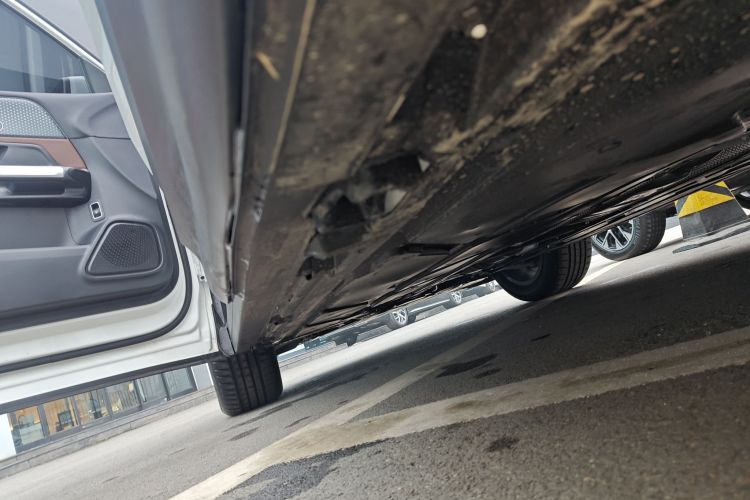 奔驰GLB 2025款 GLB 220 动感型局部细节9002