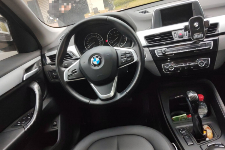 宝马X1 2016款 sDrive18Li 尊享型中控内饰13