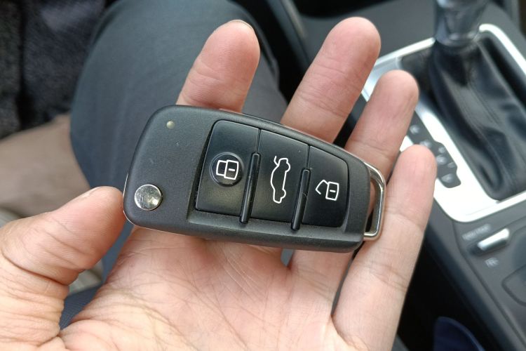 奥迪Q2L 2020款 35 TFSI 进取动感型中控内饰11