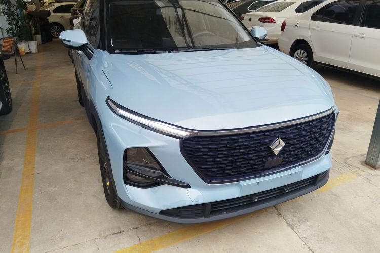 宝骏RS-3 2020款 1.5L 手动智能豪华型车身外观3