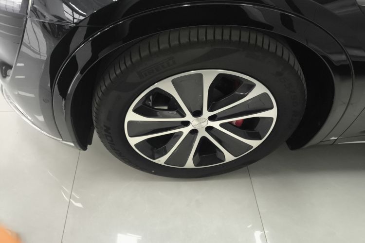 鸿蒙智行 智界R7 2024款 纯电 736km UItra车身外观35