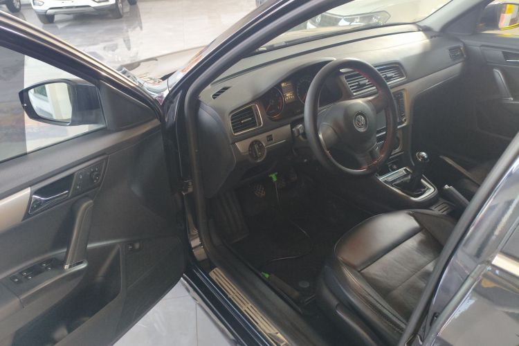 大众 朗逸 2013款 改款 1.4TSI 手动舒适版中控内饰20