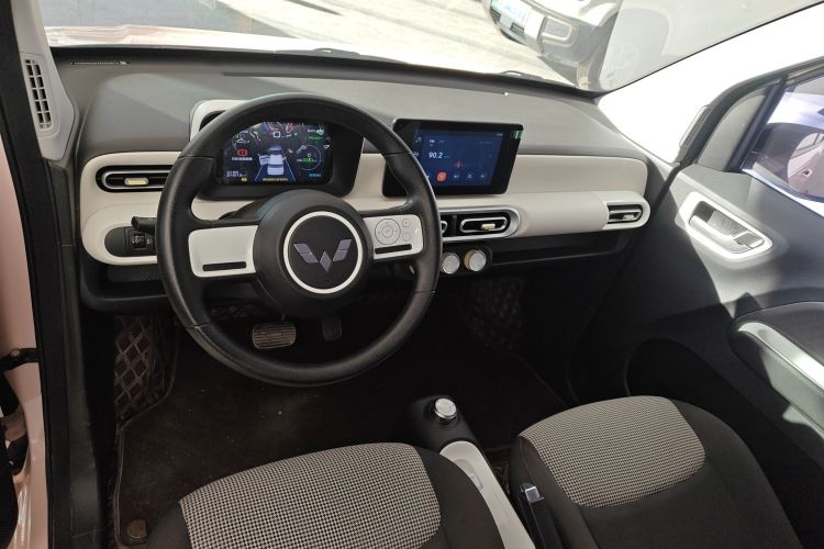 五菱汽车 宏光MINIEV 2024款 第三代 215km 进阶版中控内饰12