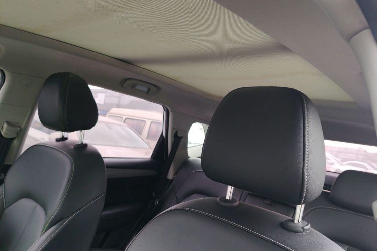 荣威RX5 2020款 20T 自动4G互联超越旗舰版中控内饰22