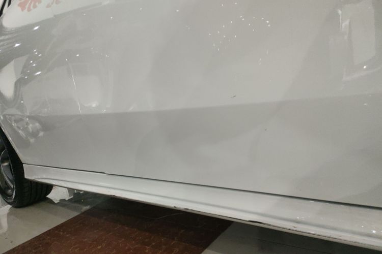 奔驰A级 2020款 改款 A 180 L 运动轿车局部细节9001