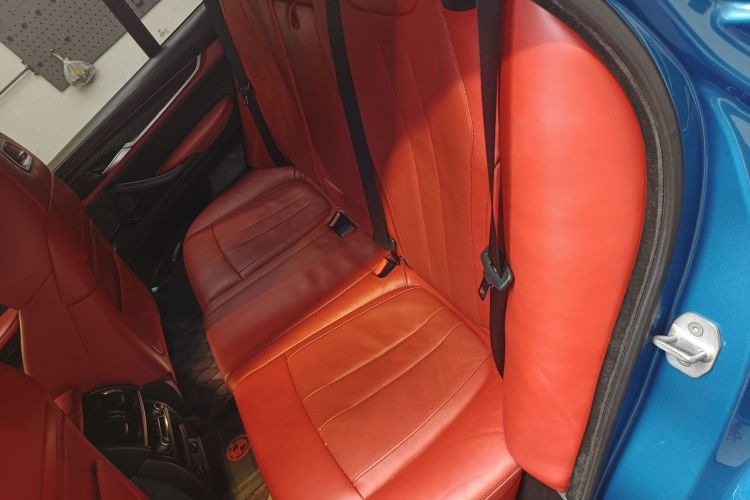 宝马X5 M 2015款 X5 M中控内饰7004