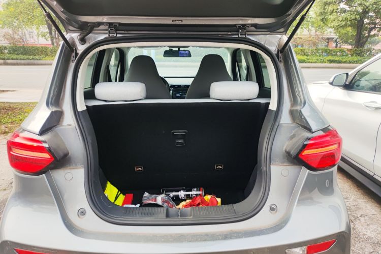 零跑汽车 零跑T03 2022款 炫晶版机舱底盘23