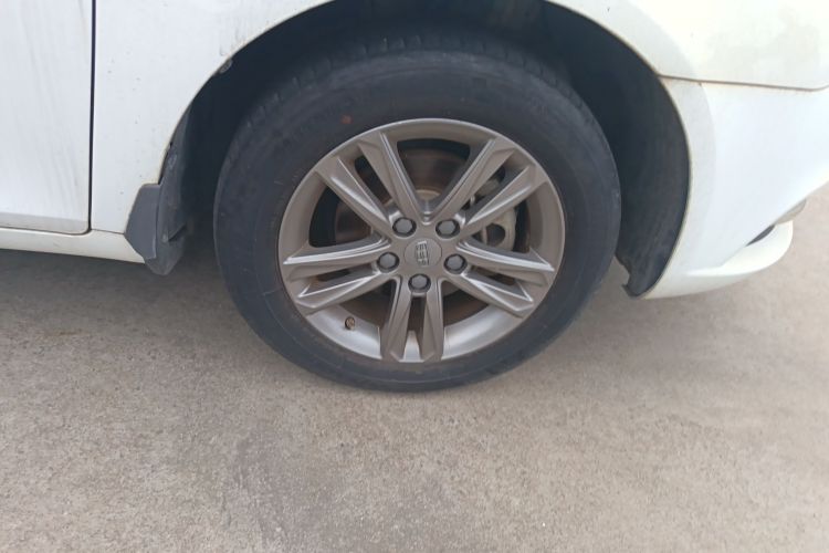 吉利汽车 帝豪 2017款 三厢百万款 1.5L 手动向上版车身外观10