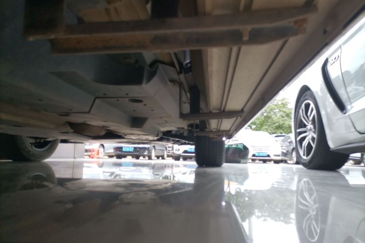 丰田 凌放HARRIER 2023款 2.0L CVT两驱进取版局部细节9001