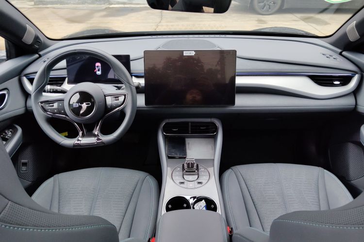 比亚迪 海豹06GT 2025款 605热浪版中控内饰12