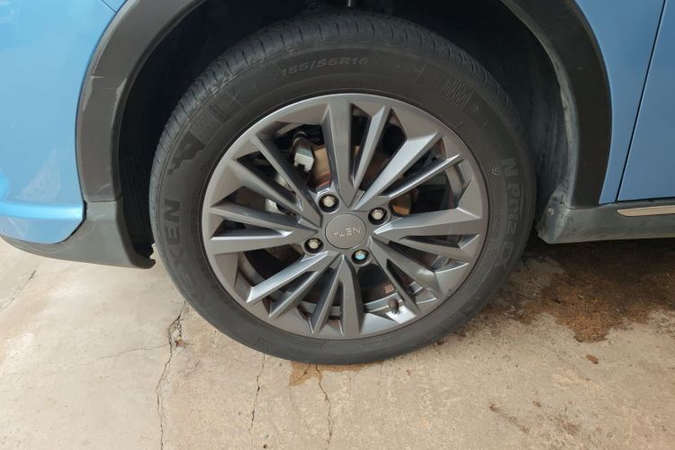 哪吒汽车 哪吒V 2022款 潮 400车身外观6007