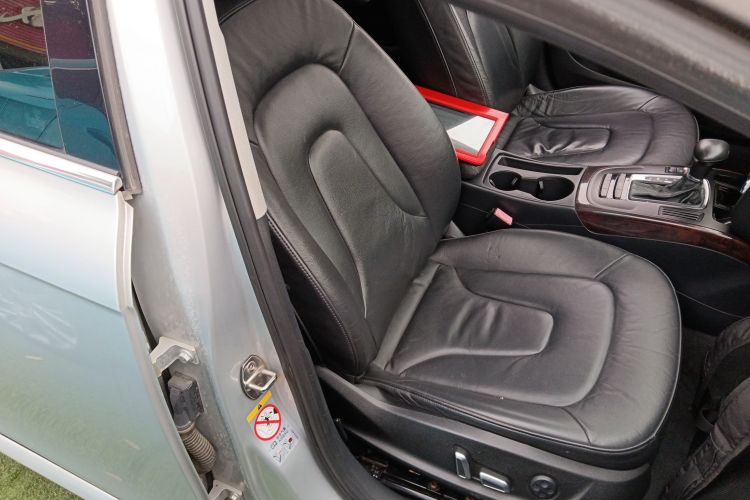 奥迪A4L 2015款 35 TFSI 自动舒适型中控内饰41